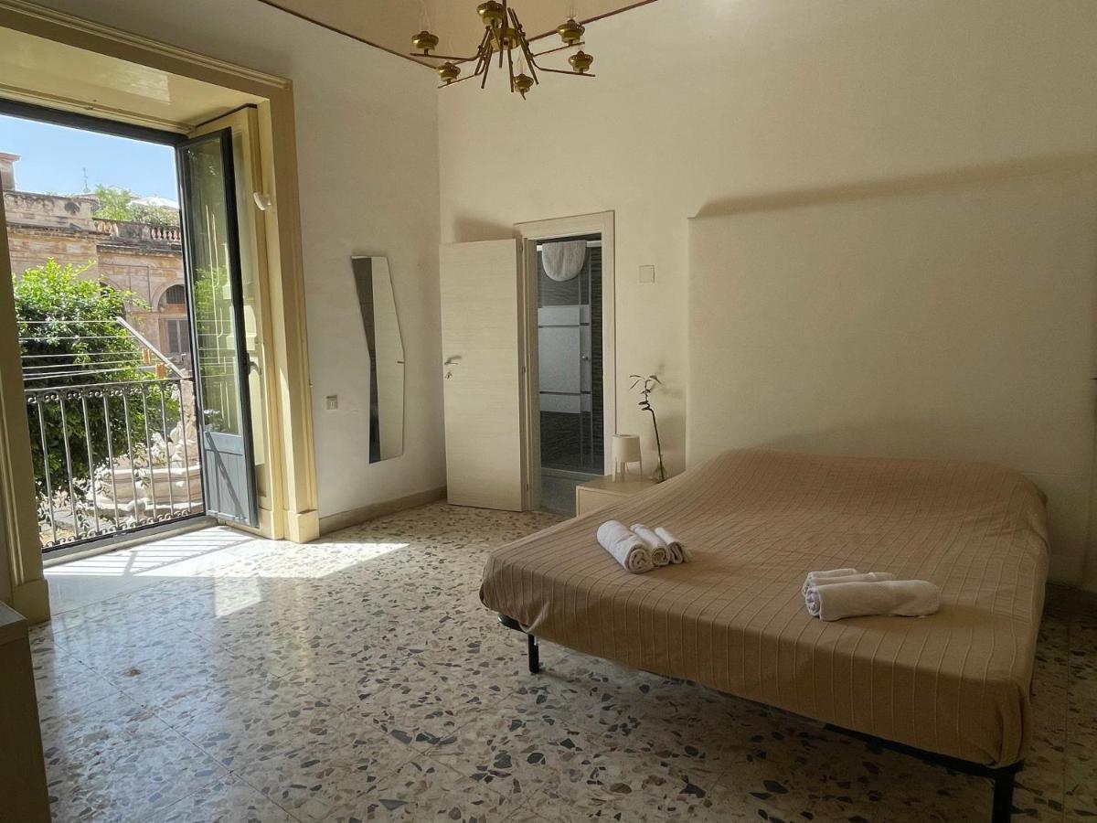 مبيت وإفطار كاتانيا Bed And Books Isabella المظهر الخارجي الصورة