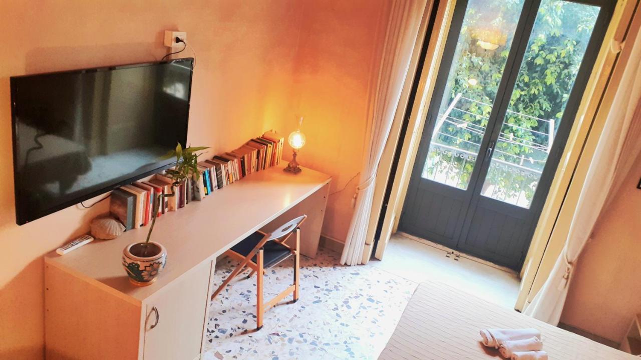 مبيت وإفطار كاتانيا Bed And Books Isabella المظهر الخارجي الصورة