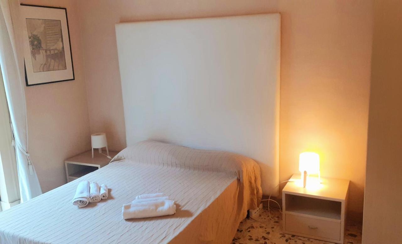 مبيت وإفطار كاتانيا Bed And Books Isabella المظهر الخارجي الصورة