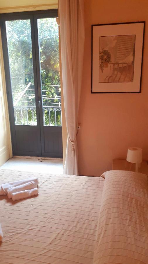 مبيت وإفطار كاتانيا Bed And Books Isabella المظهر الخارجي الصورة