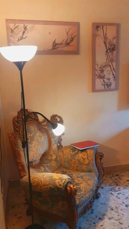 مبيت وإفطار كاتانيا Bed And Books Isabella المظهر الخارجي الصورة