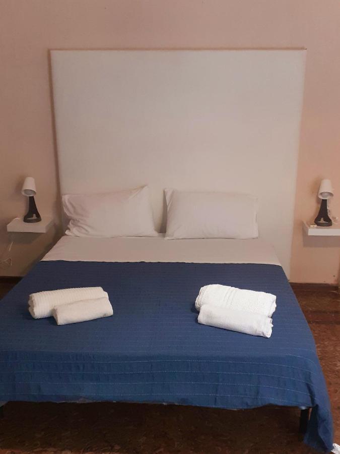 مبيت وإفطار كاتانيا Bed And Books Isabella المظهر الخارجي الصورة