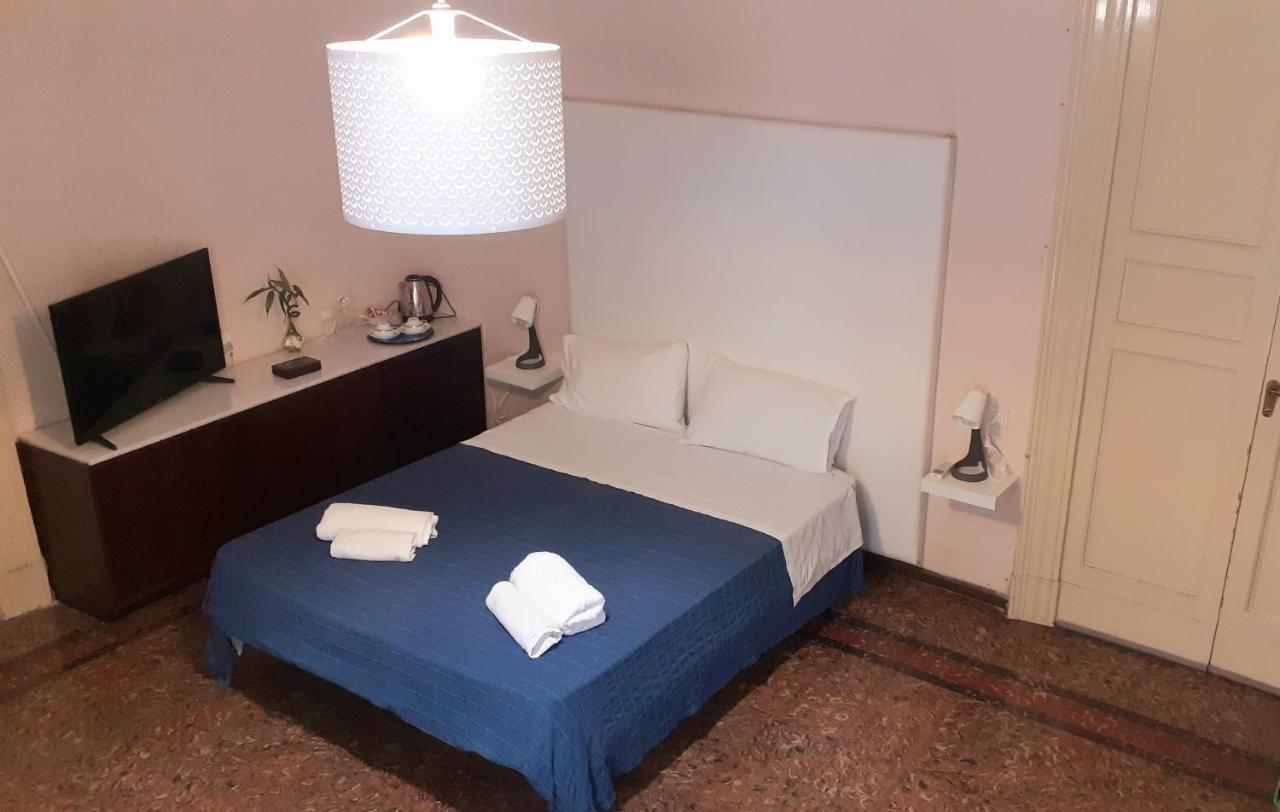 مبيت وإفطار كاتانيا Bed And Books Isabella المظهر الخارجي الصورة